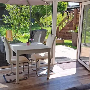 All-in-one Mit Eigener Sonnenterrasse Im Garten Apartment Düsseldorf