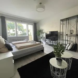 Sonne & Beton Apartment Berlin